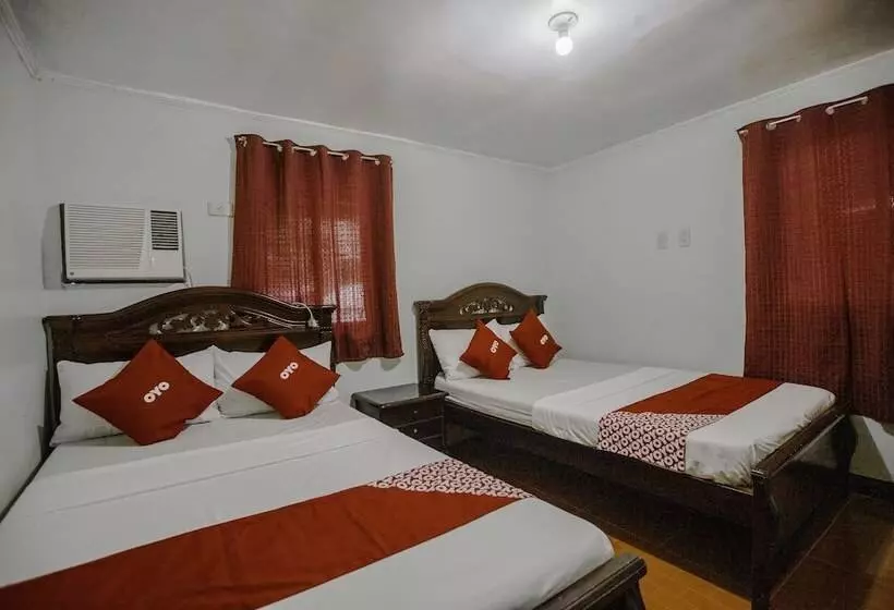 هتل Oyo 741 Sierra Travellers Inn