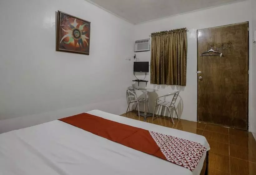 هتل Oyo 741 Sierra Travellers Inn