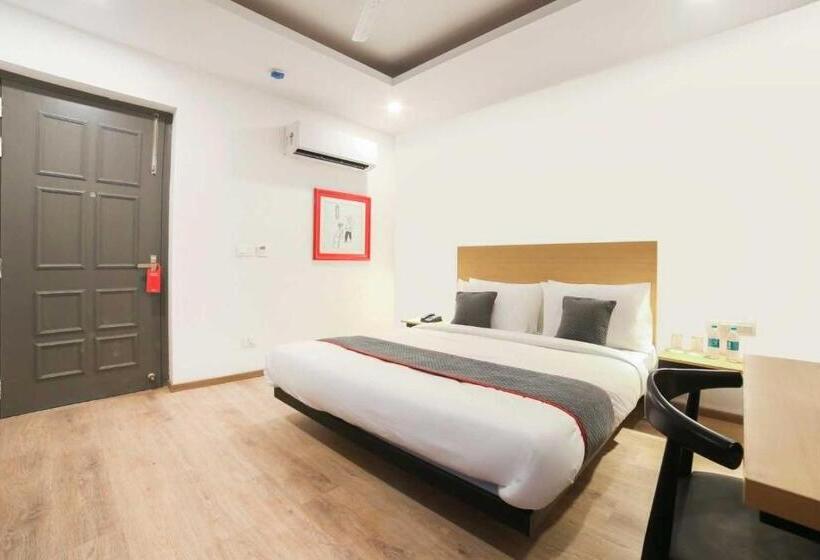 Otel Oyo 78628 Townhouse 136 Sector 46 Vikas Marg