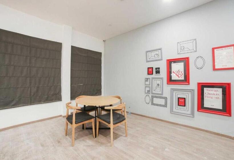 Otel Oyo 78628 Townhouse 136 Sector 46 Vikas Marg