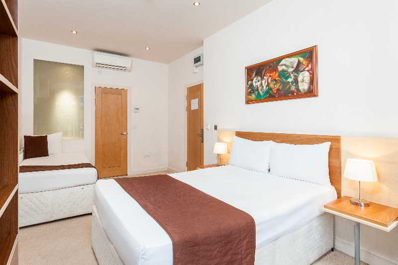 هتل Avni Kensington