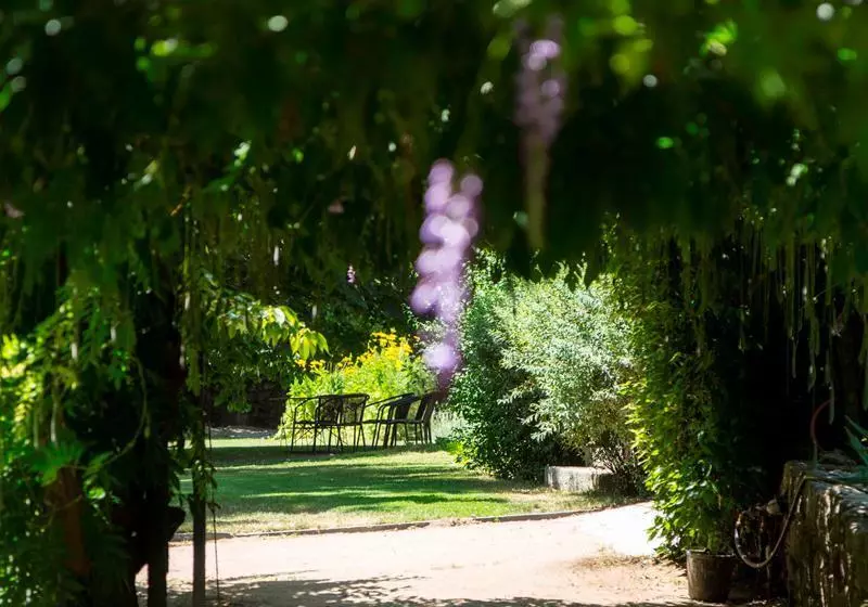 Casa De Santo Antonio De Britiande