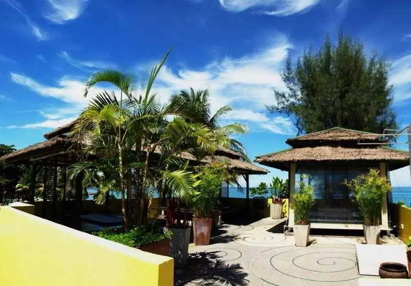 בית מלון כפרי Baan Khaolak Beach Resort