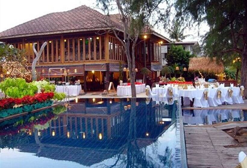 Hotel Baan Talay Dao