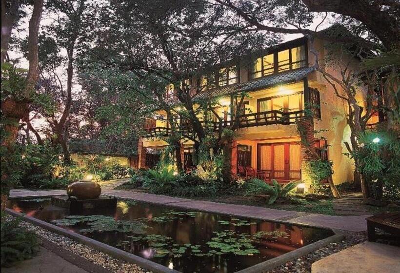 Hotel Baan Talay Dao