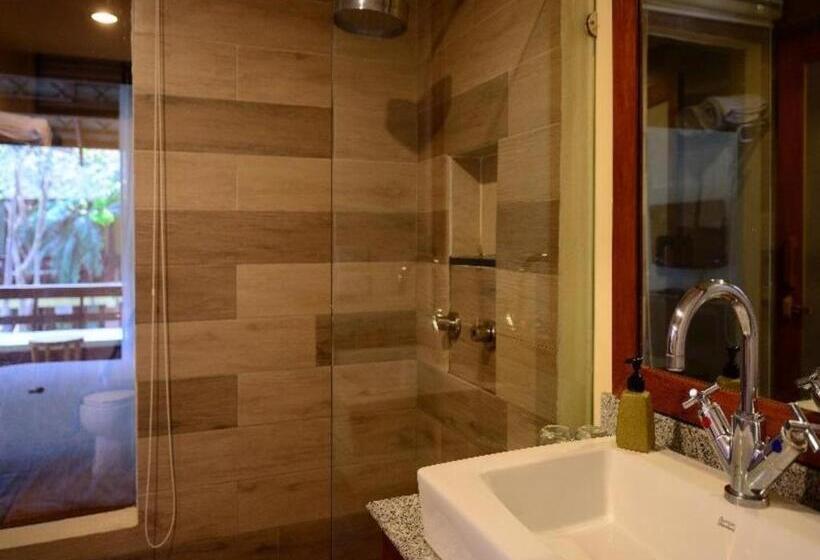 Hotel Baan Talay Dao