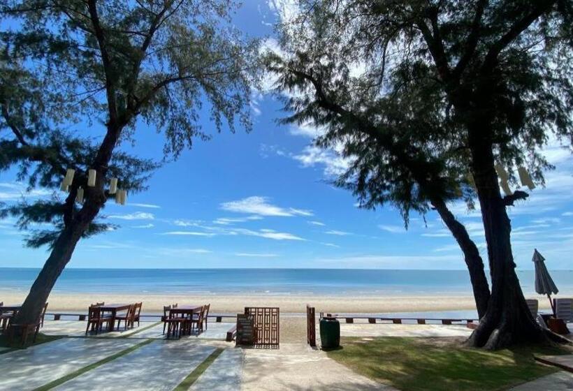 Hotel Baan Talay Dao