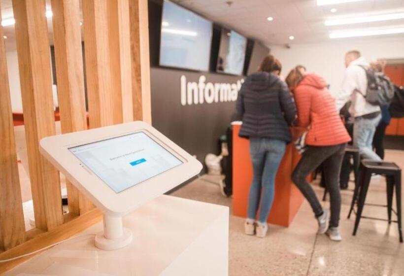 호텔 Base Backpackers Queenstown