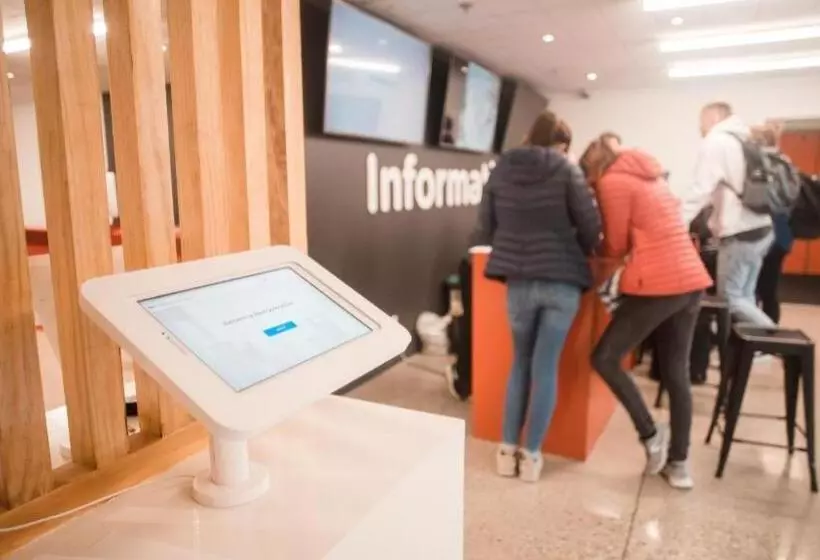 호텔 Base Backpackers Queenstown