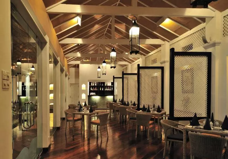 هتل Cinnamon Lodge Habarana