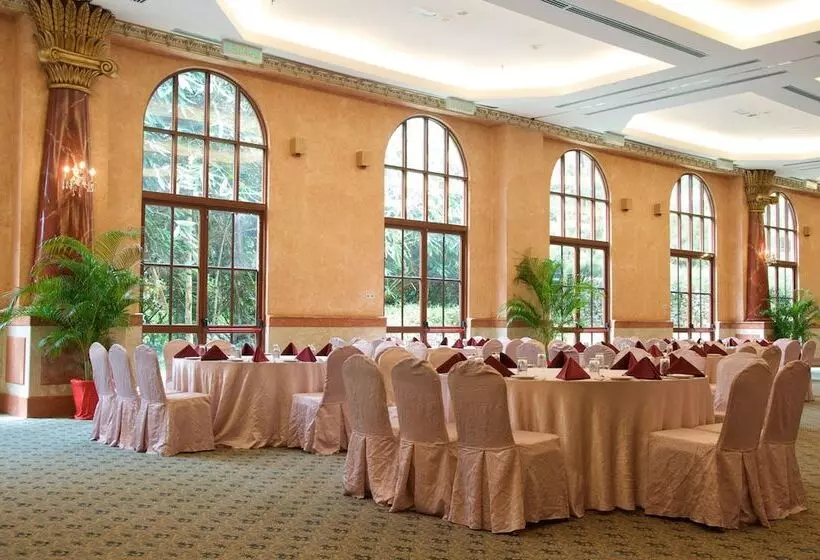 酒店 Colmar Tropicale