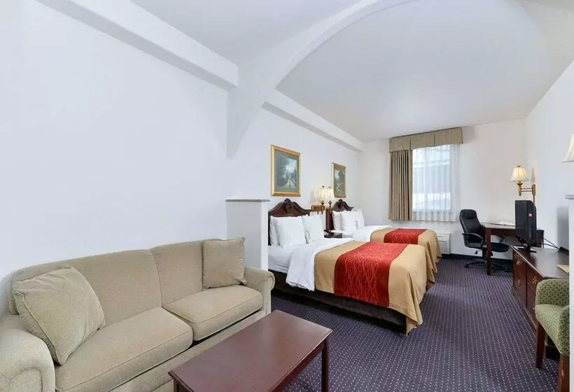 هتل Comfort Inn And Suites