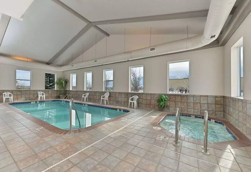 هتل Comfort Inn And Suites