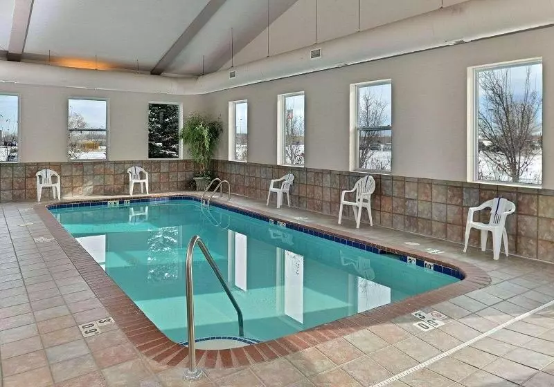 هتل Comfort Inn And Suites