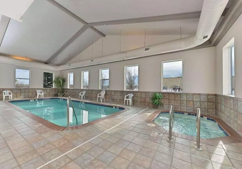 هتل Comfort Inn And Suites