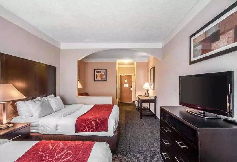 Отель Comfort Suites