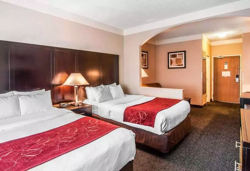 Отель Comfort Suites