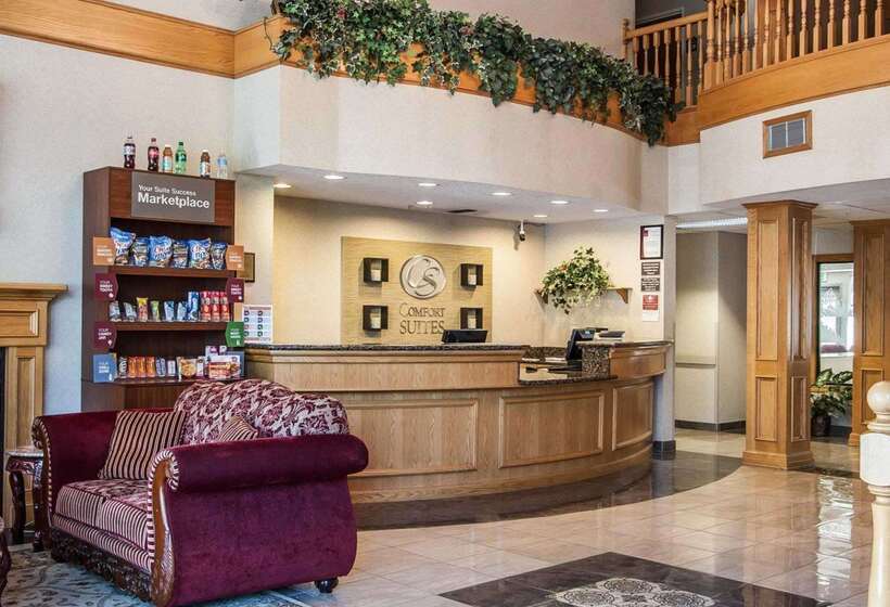 Отель Comfort Suites