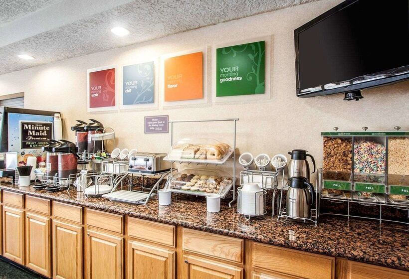 Отель Comfort Suites