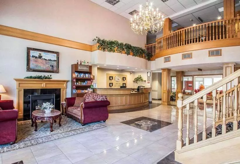 Отель Comfort Suites