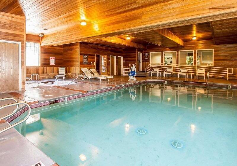 Отель Comfort Suites