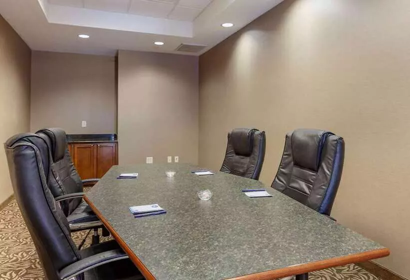 ホテル Comfort Suites Glendale   State Farm Stadium Area