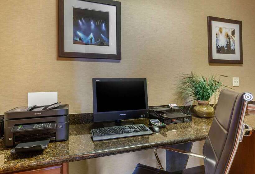 酒店 Comfort Suites Glendale   State Farm Stadium Area