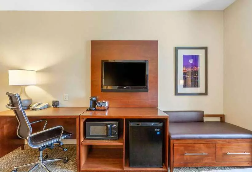 ホテル Comfort Suites Glendale   State Farm Stadium Area