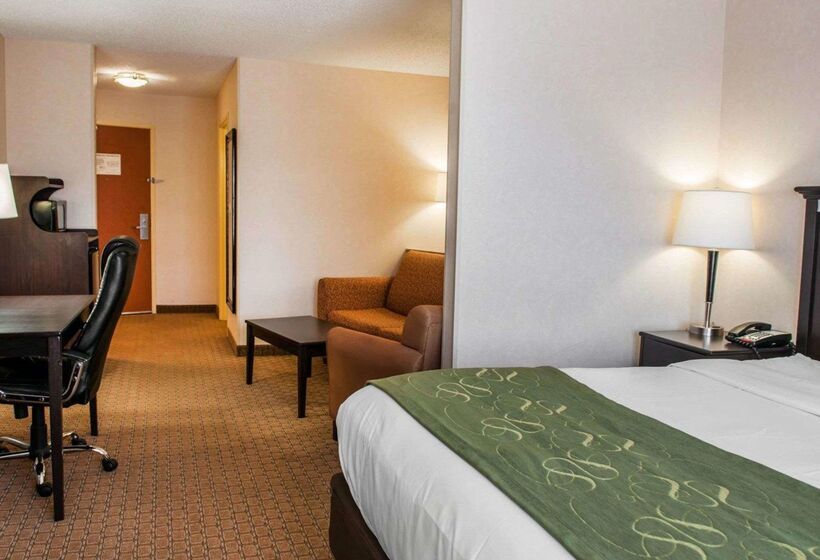 هتل Comfort Suites Southport