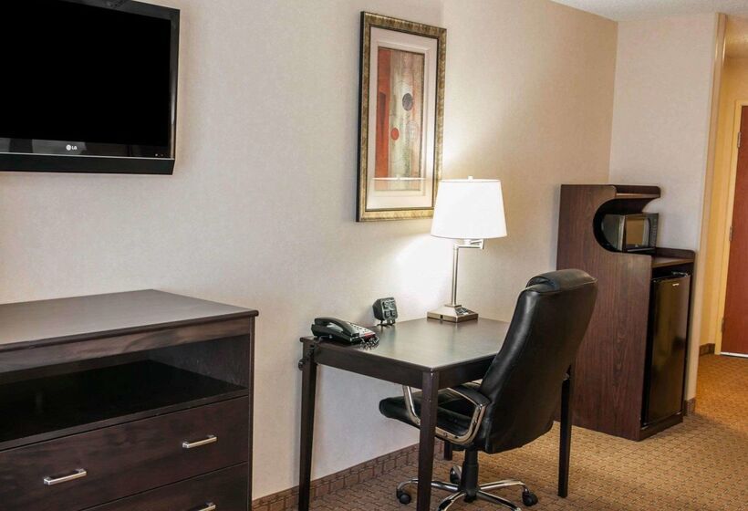 هتل Comfort Suites Southport