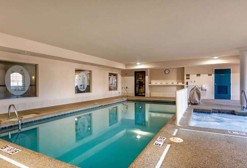 فندق Comfort Suites Stevensville  St. Joseph