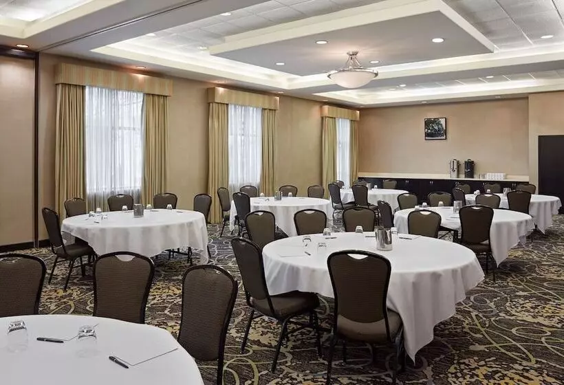 Delta Hotels By Marriott Guelph Conference Centre