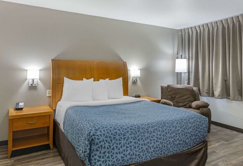 בית מלון כפרי Baymont By Wyndham Missoula