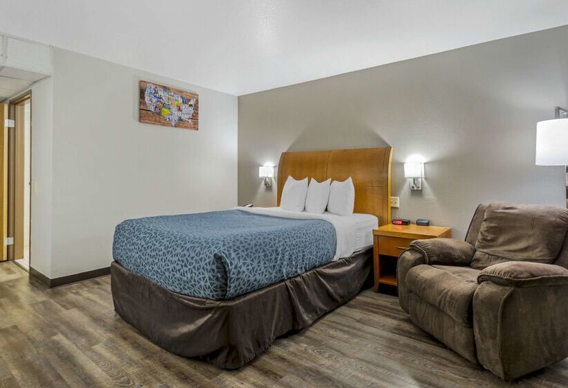 בית מלון כפרי Baymont By Wyndham Missoula