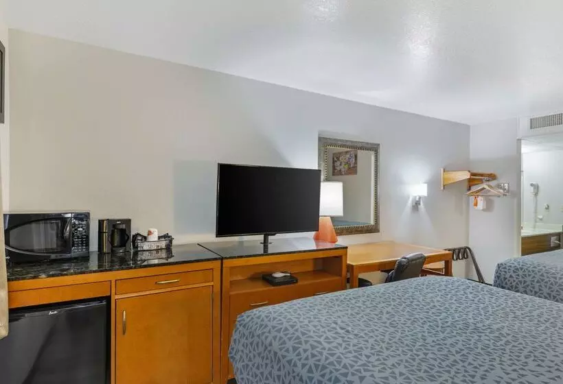 هتل Baymont By Wyndham Missoula