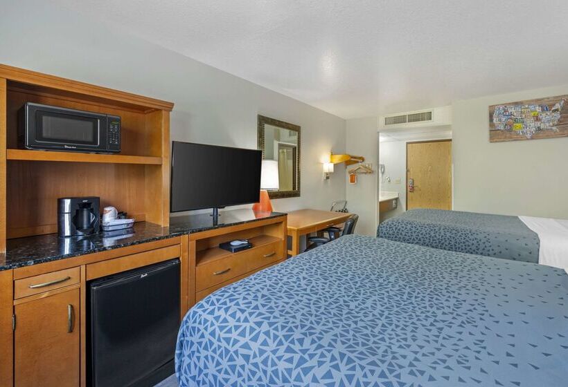 בית מלון כפרי Baymont By Wyndham Missoula