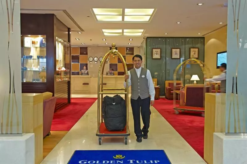 ホテル Golden Tulip Sharjah