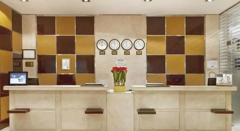 ホテル Golden Tulip Sharjah