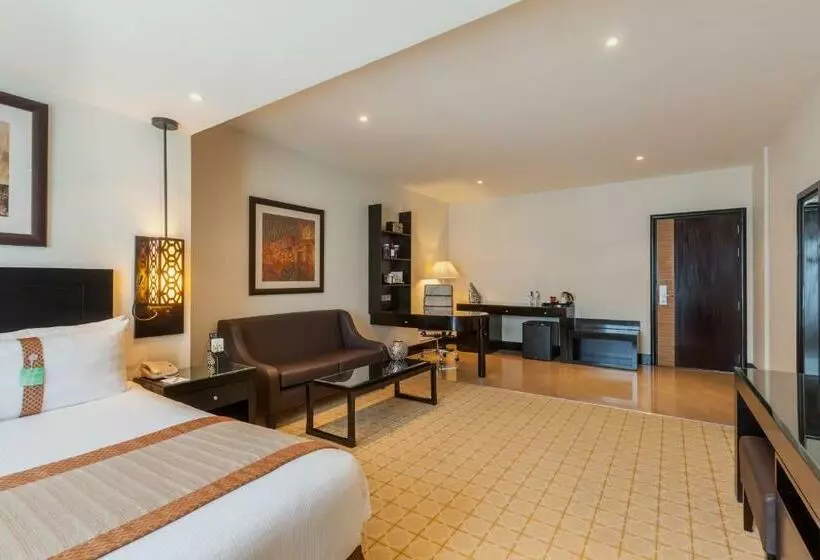 هتل Holiday Inn Dubai Al Barsha, An Ihg
