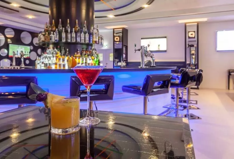هتل Holiday Inn Dubai Al Barsha, An Ihg