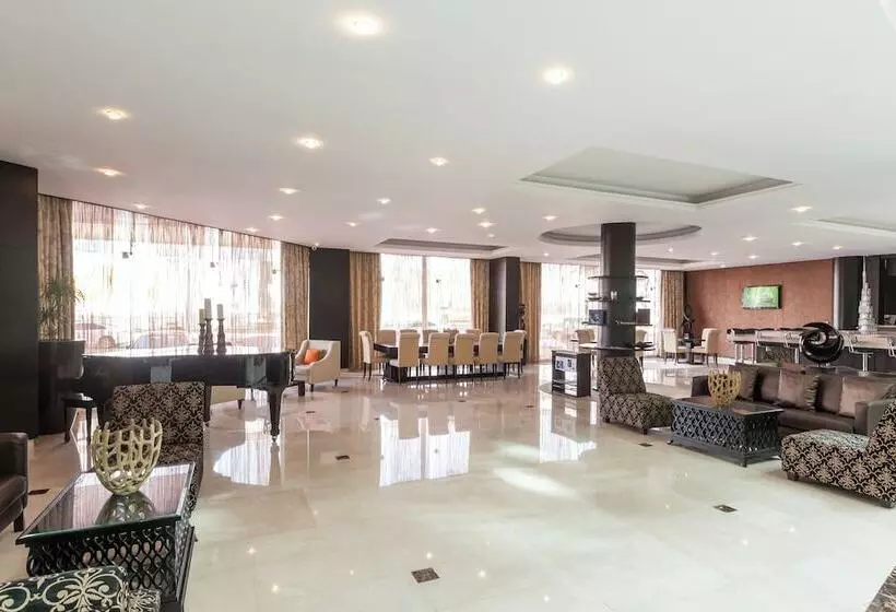هتل Holiday Inn Dubai Al Barsha, An Ihg