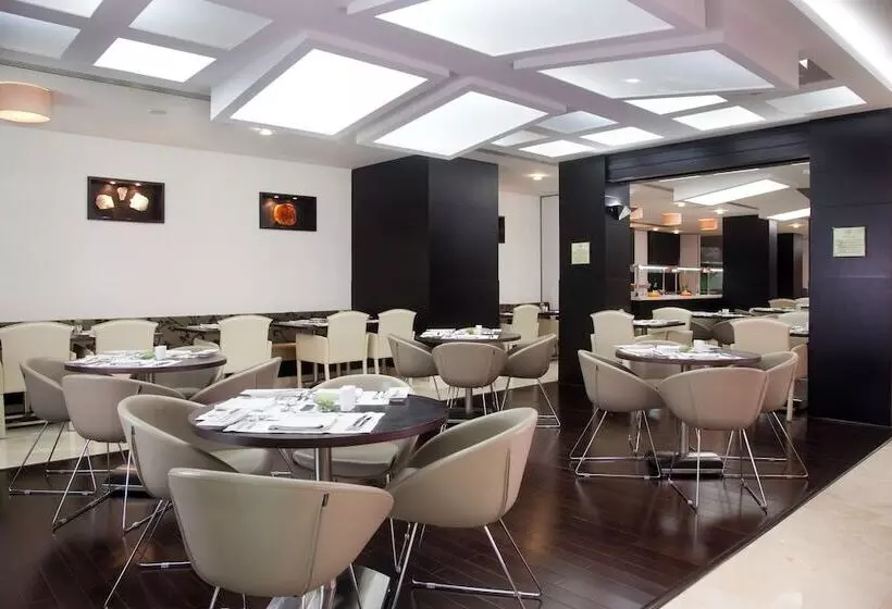 هتل Holiday Inn Dubai Al Barsha, An Ihg