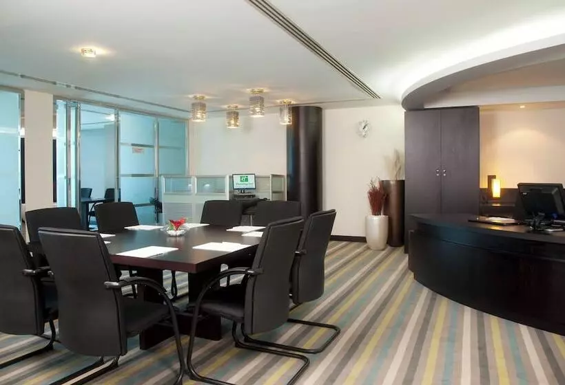 هتل Holiday Inn Dubai Al Barsha, An Ihg