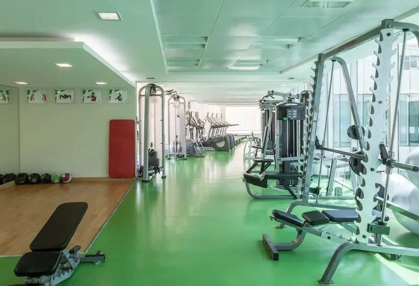 هتل Holiday Inn Dubai Al Barsha, An Ihg