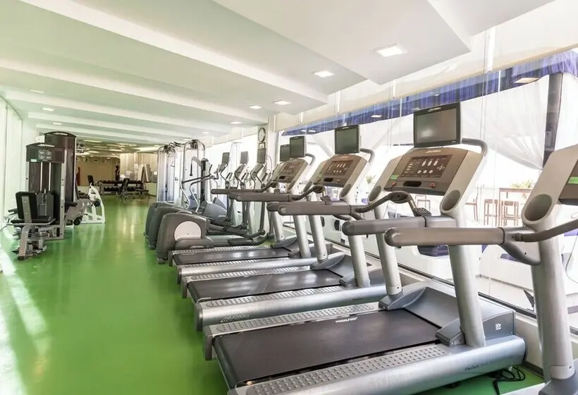هتل Holiday Inn Dubai Al Barsha, An Ihg