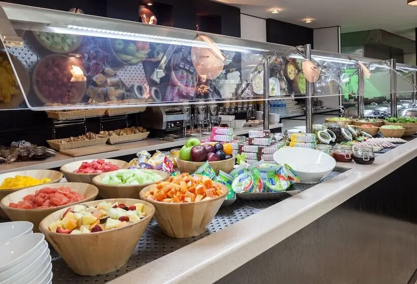 هتل Holiday Inn Dubai Al Barsha, An Ihg