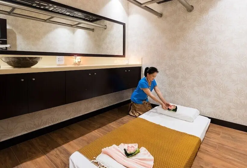 هتل Holiday Inn Dubai Al Barsha, An Ihg