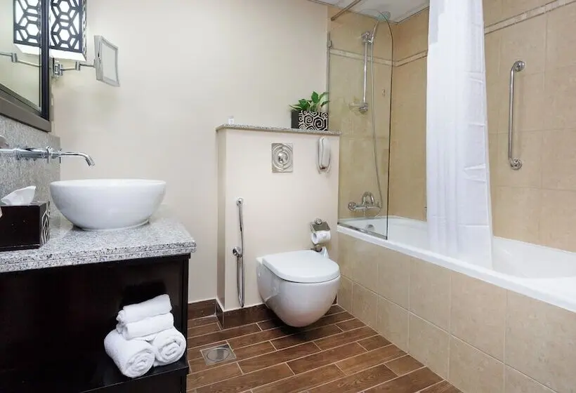 هتل Holiday Inn Dubai Al Barsha, An Ihg
