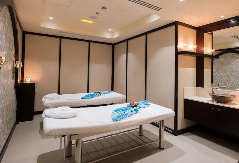 هتل Holiday Inn Dubai Al Barsha, An Ihg