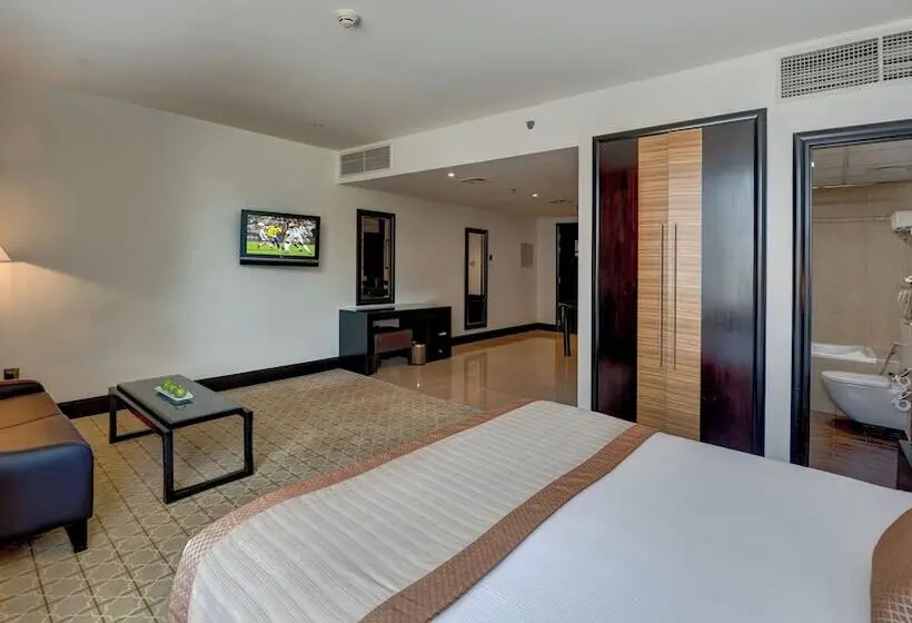 هتل Holiday Inn Dubai Al Barsha, An Ihg